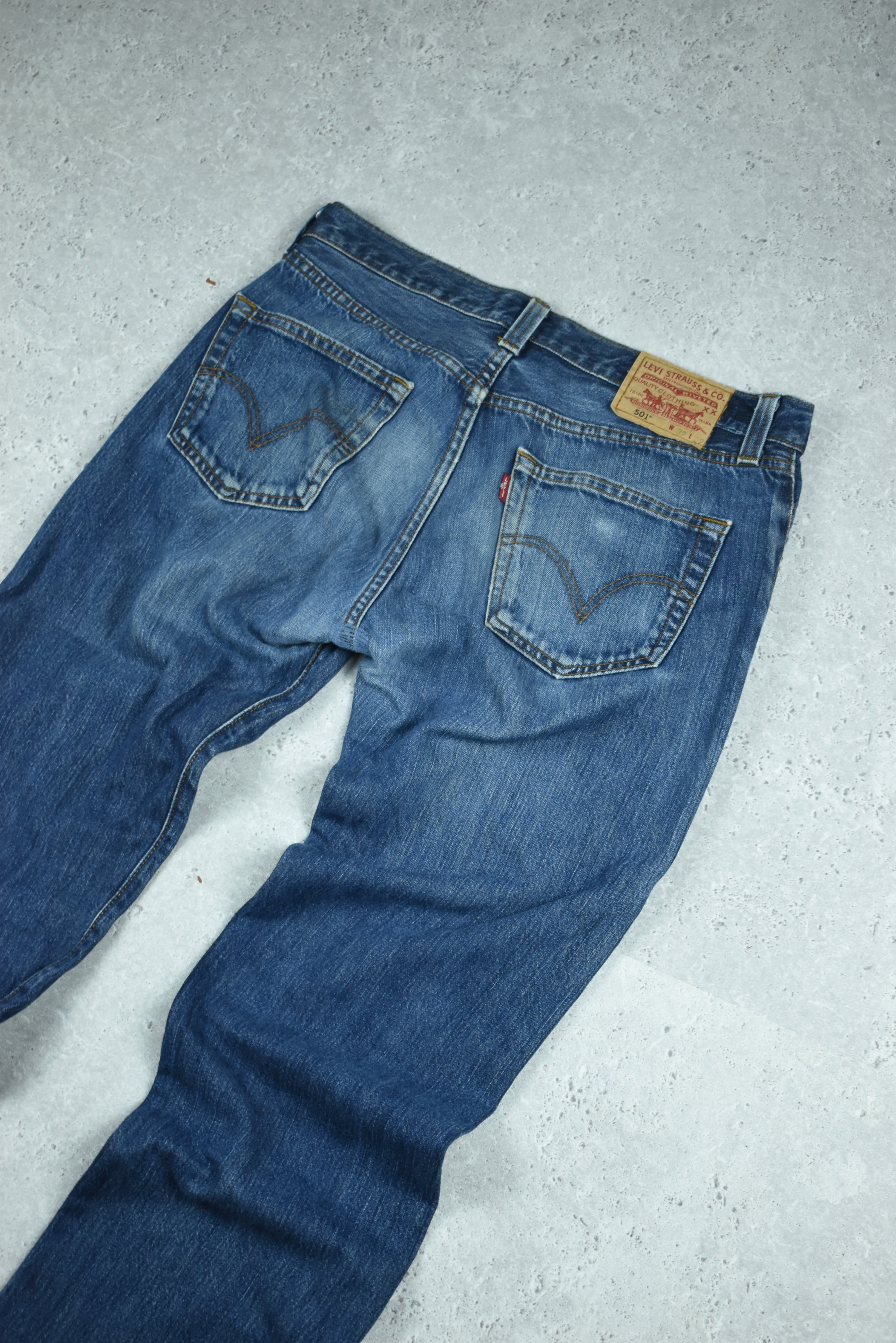 Levi clearance 501 32x32