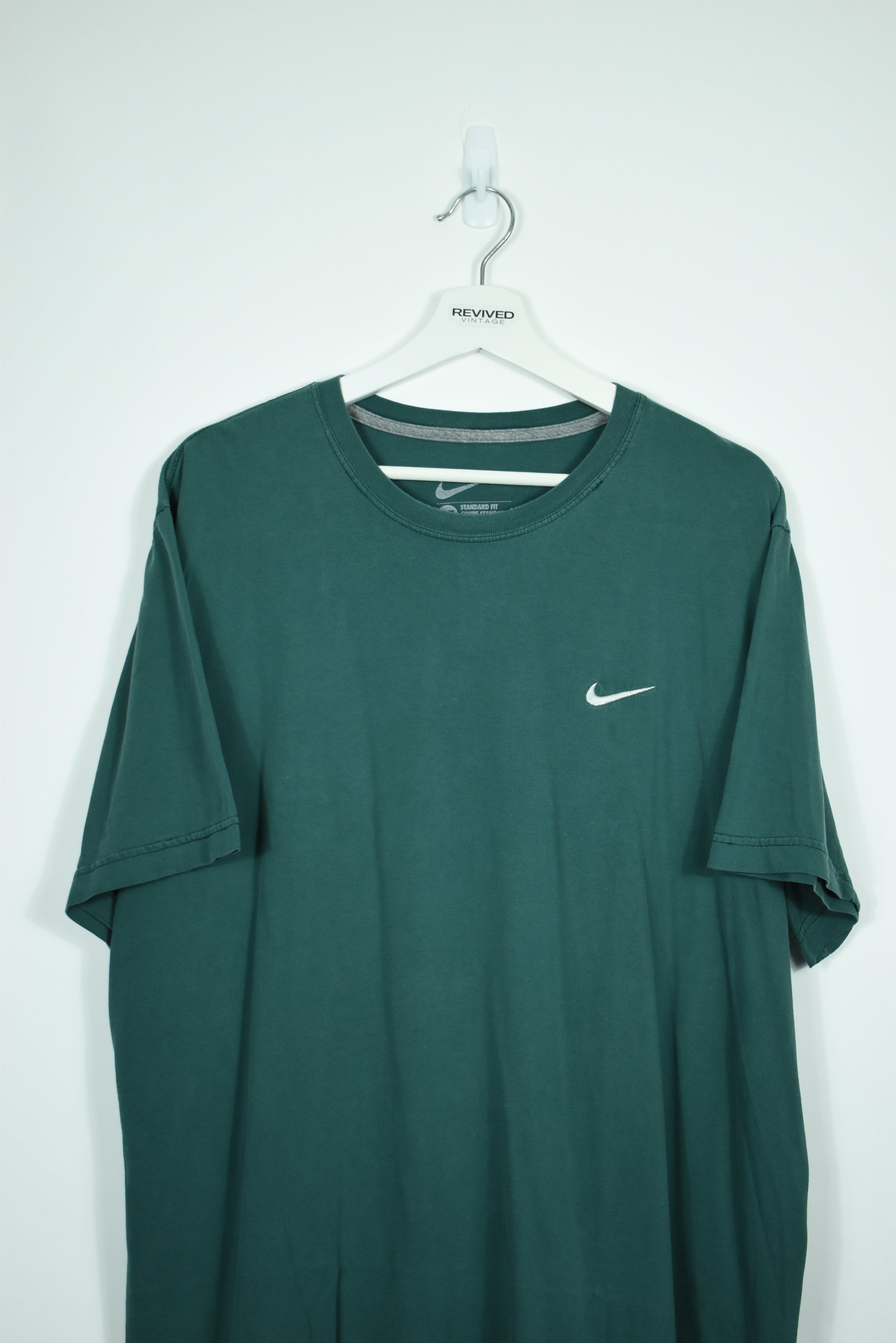 Vintage nike clearance swoosh t shirt